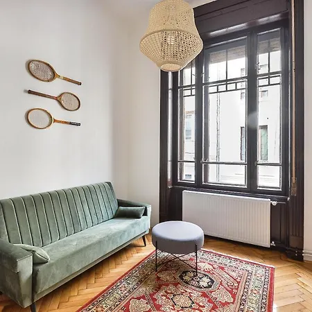 Apartment Lonyay Design *